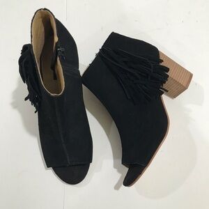 Kensie black suede peep toe booties black heel fringe NWOT 9.5